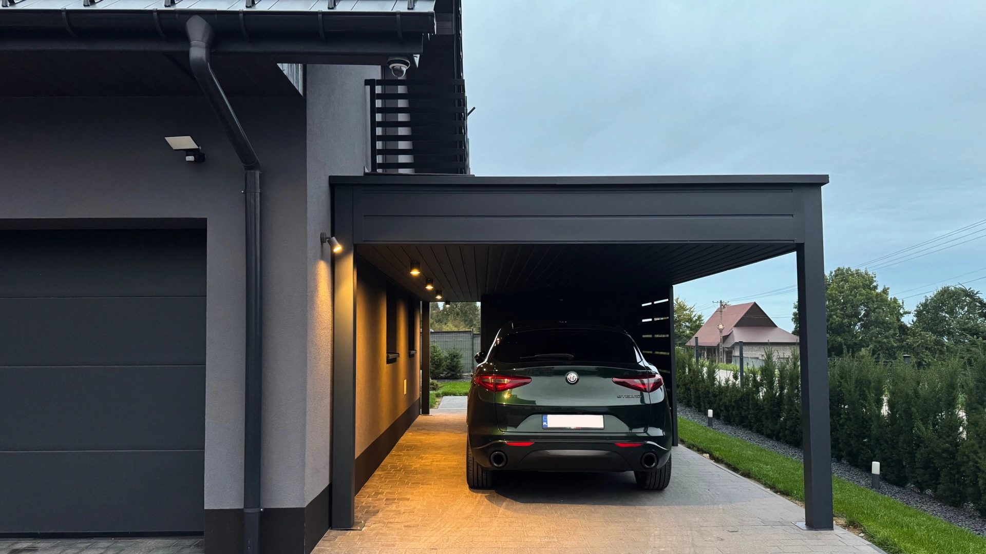CARPORT z pomieszczeniem gospodarczym